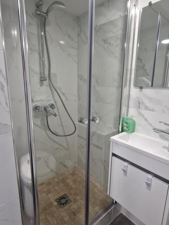 L'Auberge De Sucy - Studio Climatise Kültér fotó